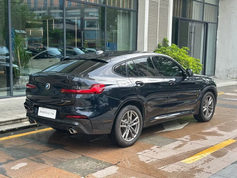BMW X4 — фото 12