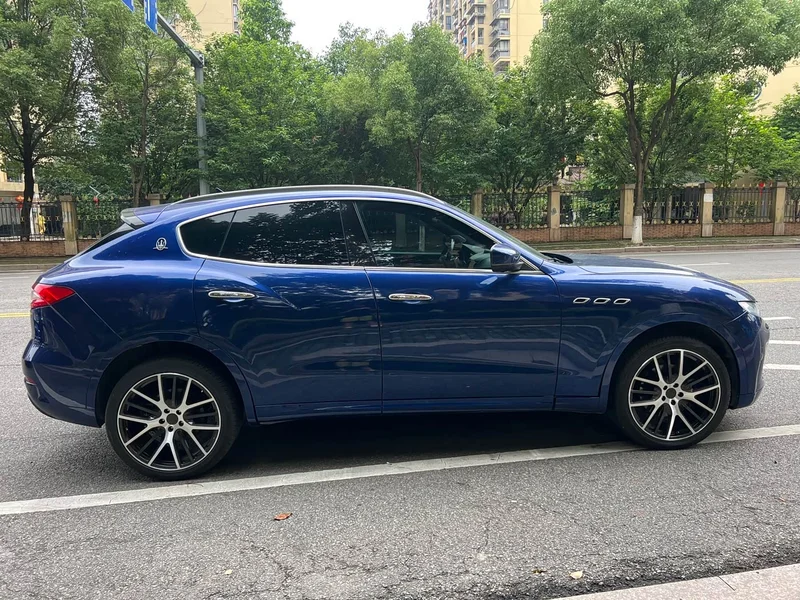 Maserati Levante — фото 13