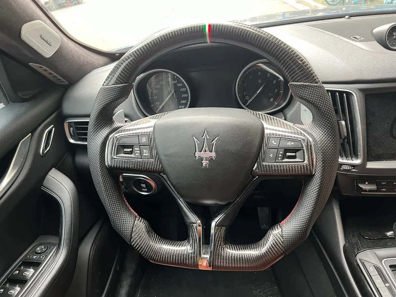 Maserati Levante — фото 30