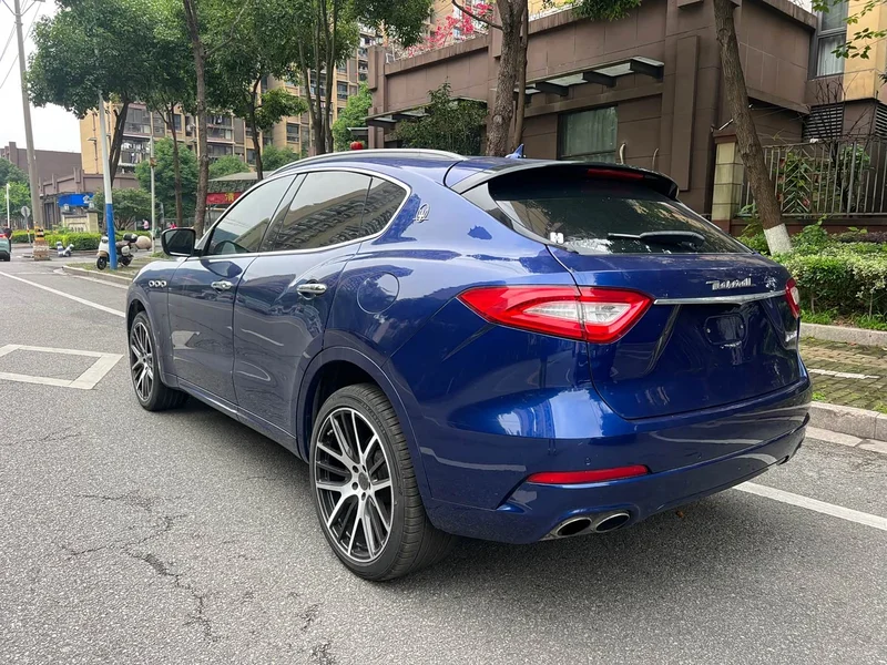 Maserati Levante — фото 7