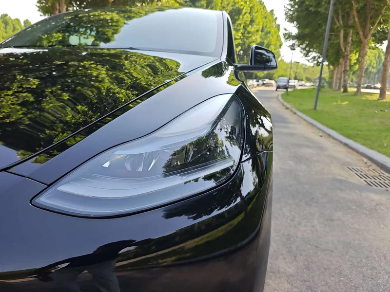 Tesla Model Y — фото 11