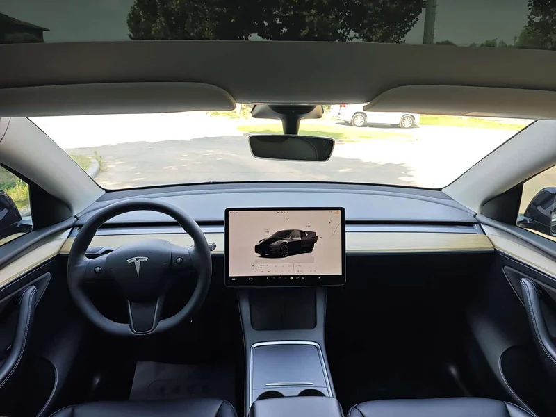 Tesla Model Y — фото 6