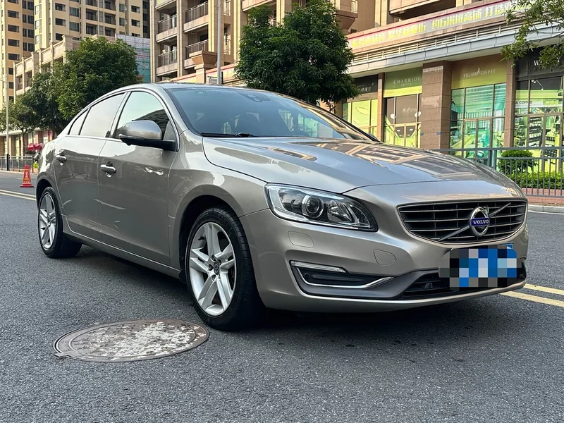 Volvo S60 — фото 3