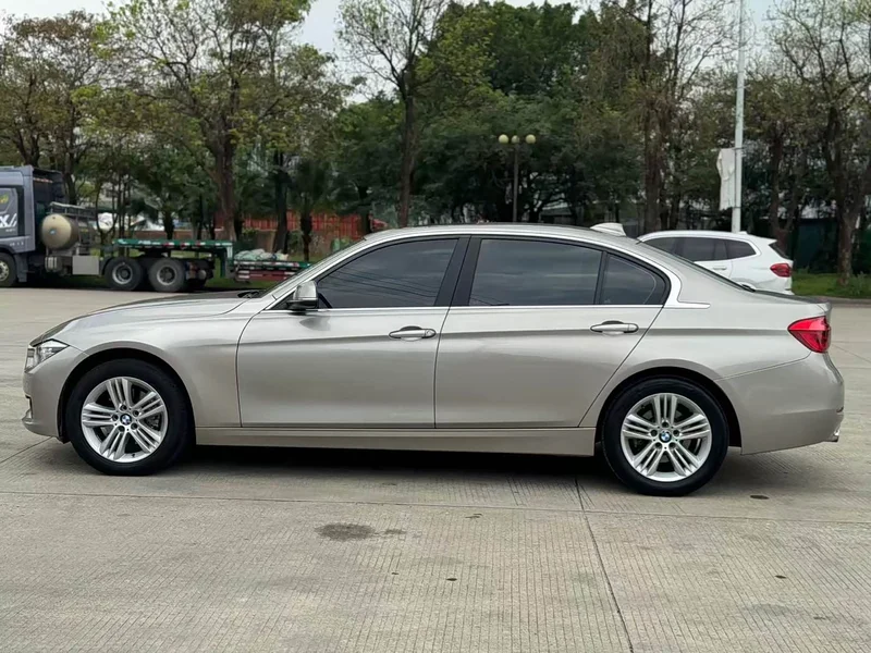 BMW 3-Series — фото 17