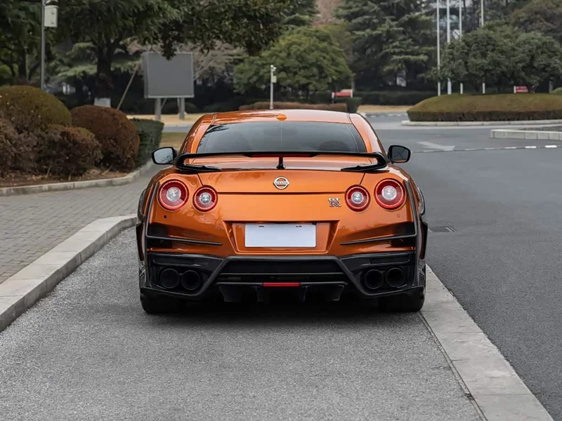 Nissan GT-R — фото 5