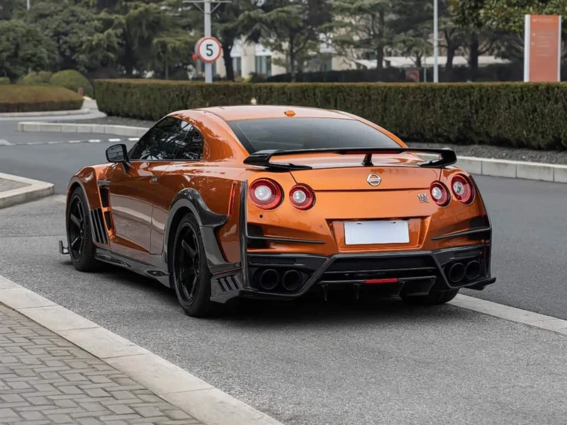 Nissan GT-R — фото 6