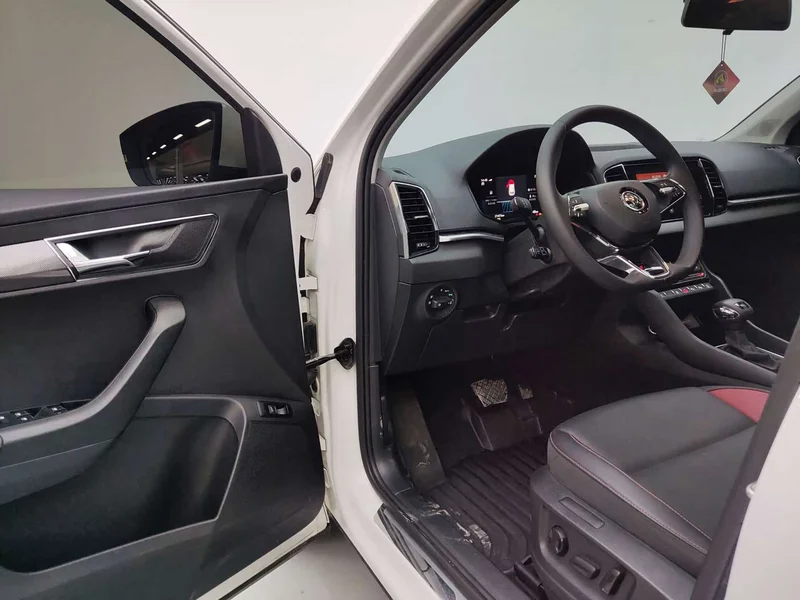 Skoda Karoq — фото 11