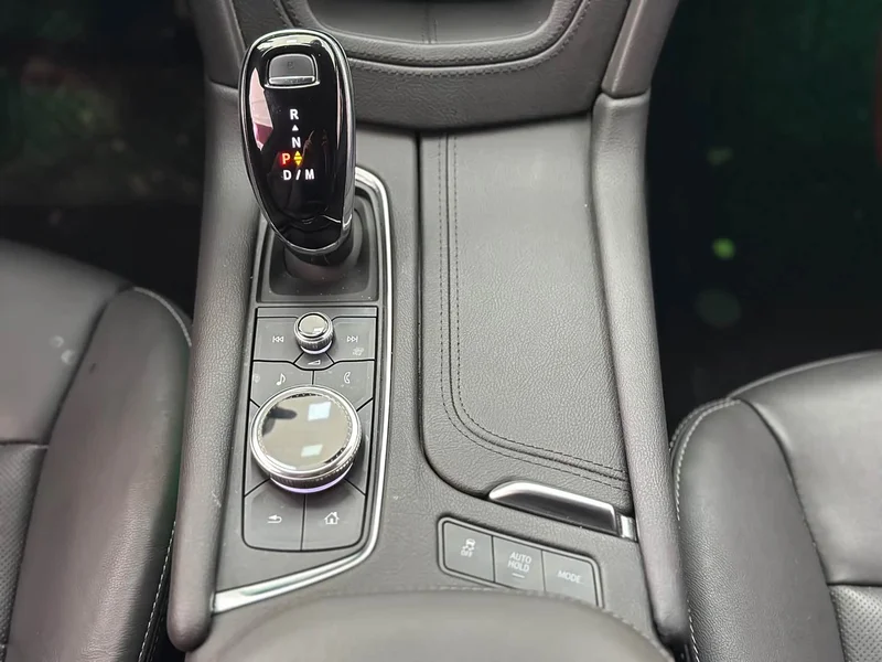Cadillac XT5 — фото 12
