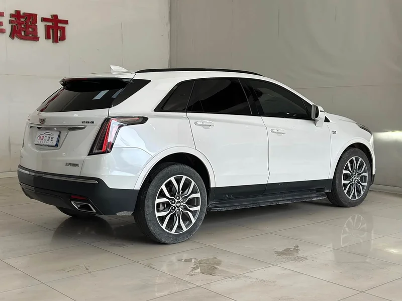 Cadillac XT5 — фото 16