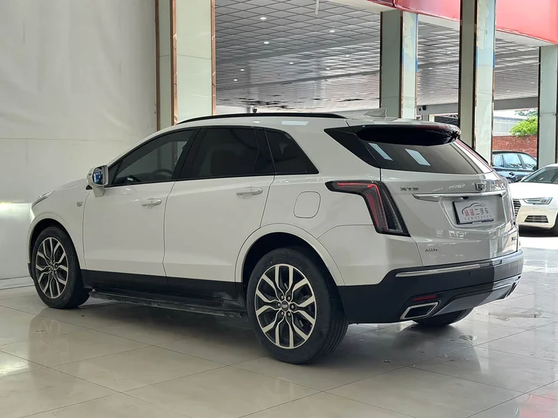 Cadillac XT5 — фото 18