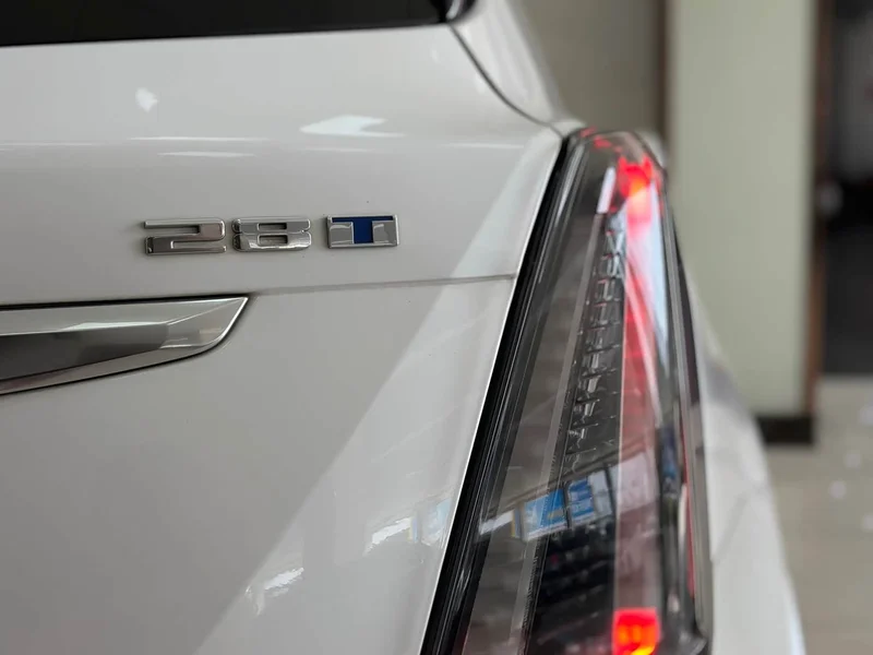 Cadillac XT5 — фото 19