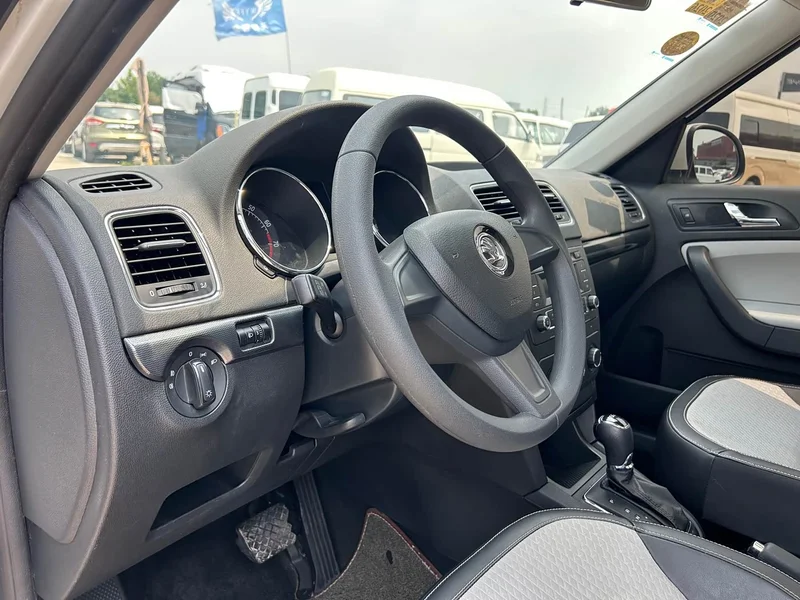 Skoda Yeti — фото 12