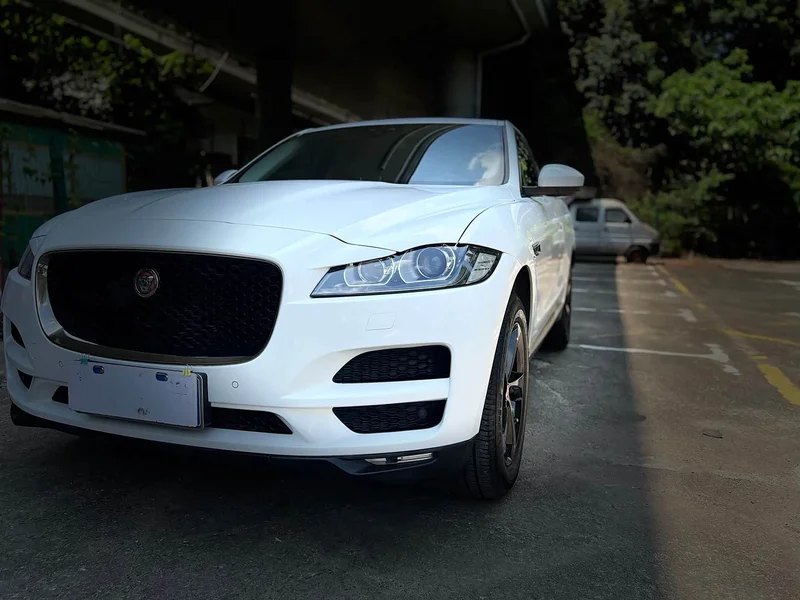 Jaguar F-PACE — фото 16
