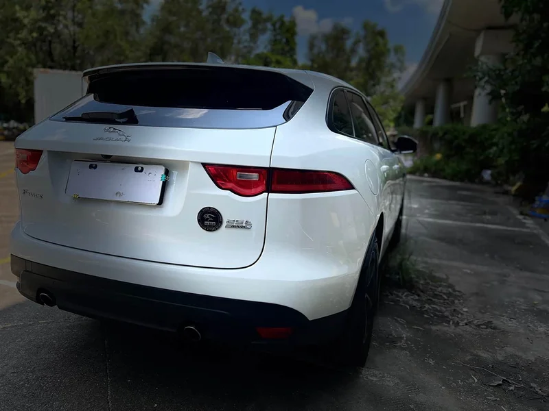 Jaguar F-PACE — фото 17
