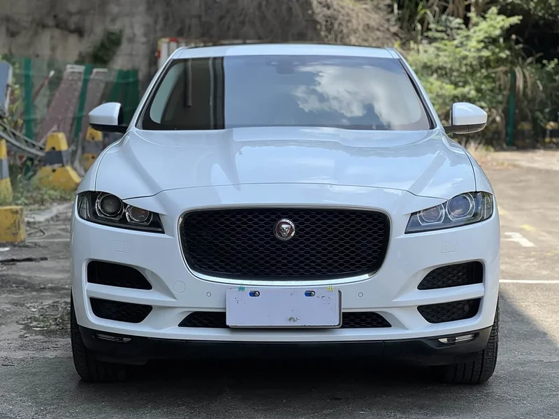 Jaguar F-PACE — фото 2