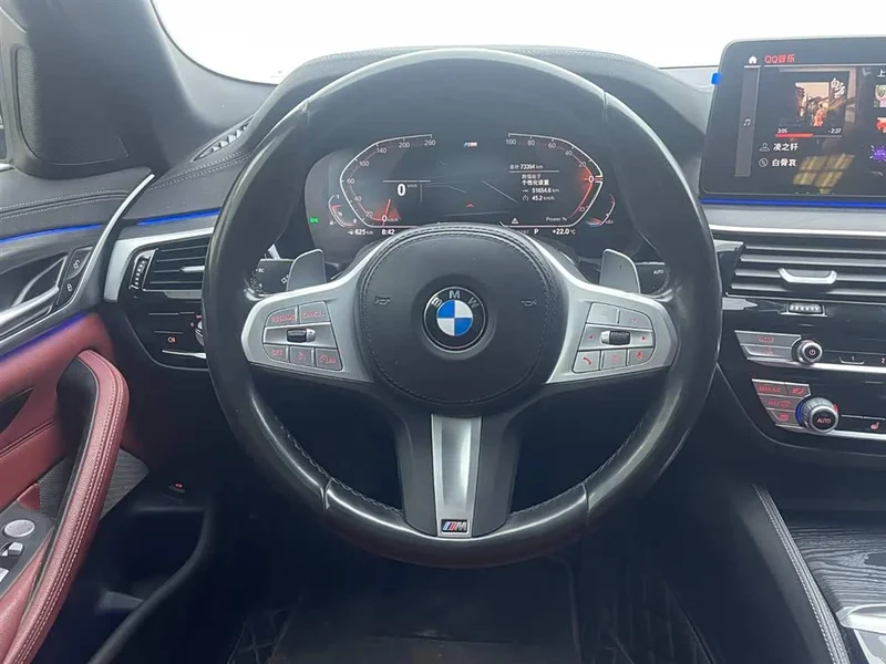 BMW 5-Series — фото 14