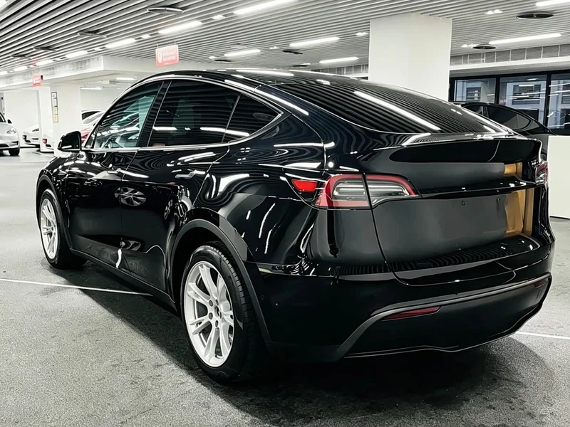 Tesla Model Y — фото 6