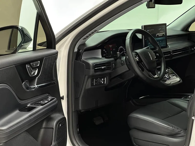Jeep Renegade — фото 14