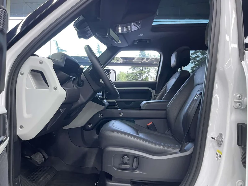 Land Rover Defender — фото 16