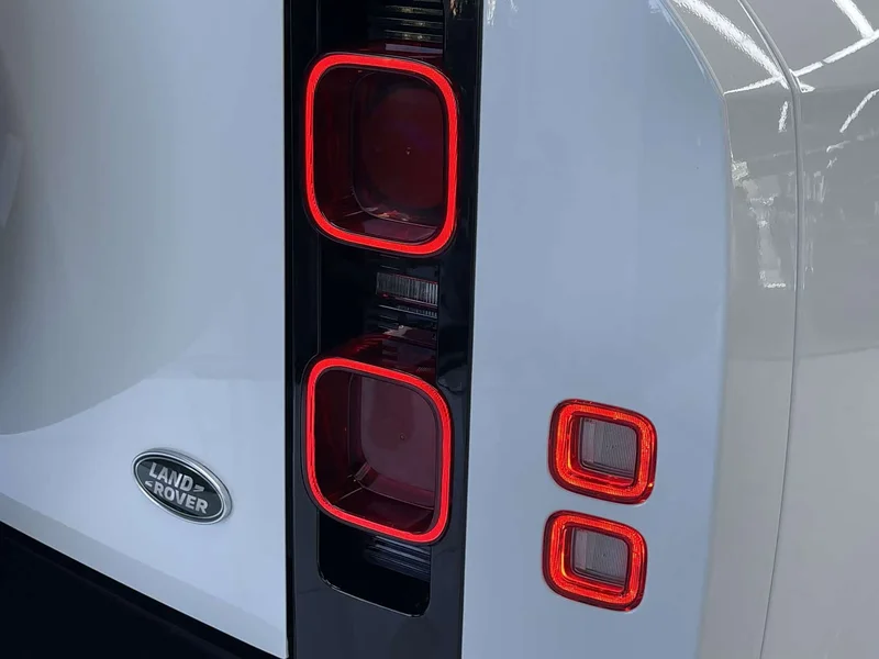 Land Rover Defender — фото 23
