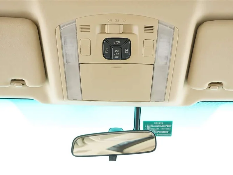 Toyota Alphard — фото 19