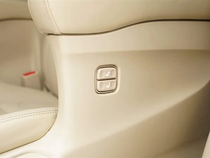Toyota Alphard — фото 20