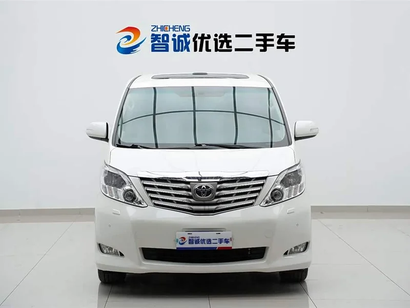 Toyota Alphard — фото 2