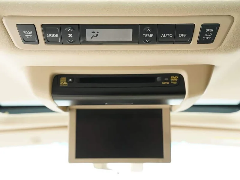 Toyota Alphard — фото 23