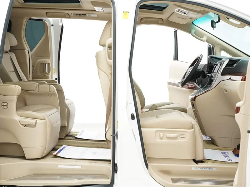 Toyota Alphard — фото 26
