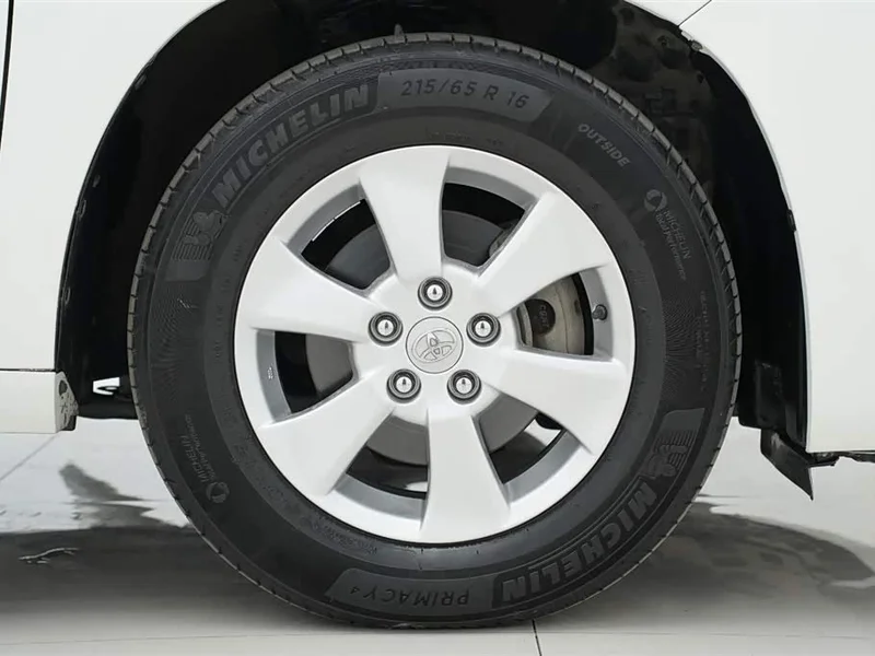 Toyota Alphard — фото 32