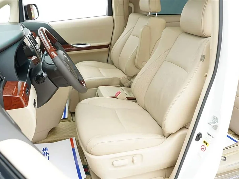 Toyota Alphard — фото 6