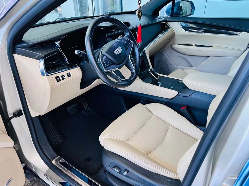 Cadillac XT5 — фото 15