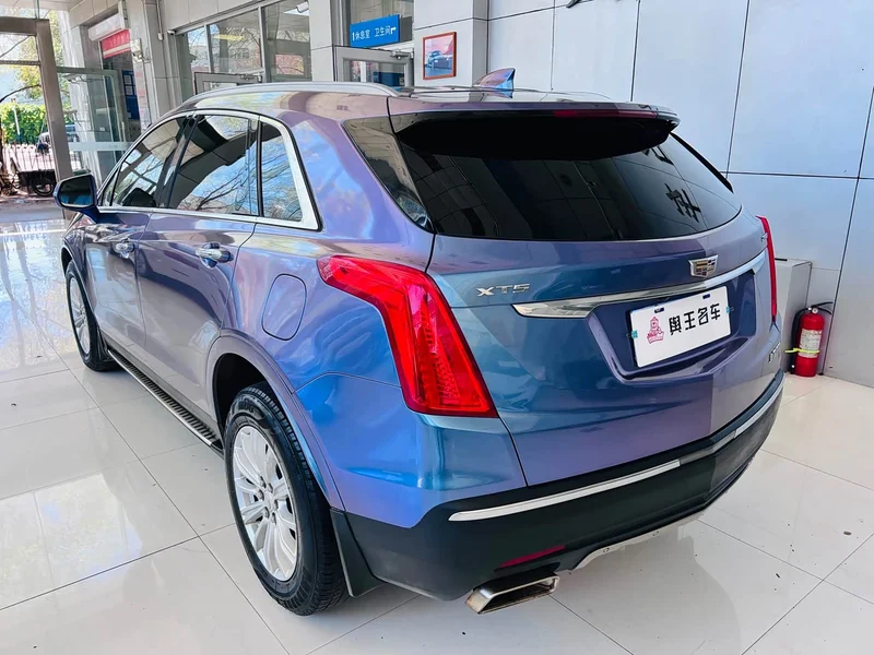 Cadillac XT5 — фото 9