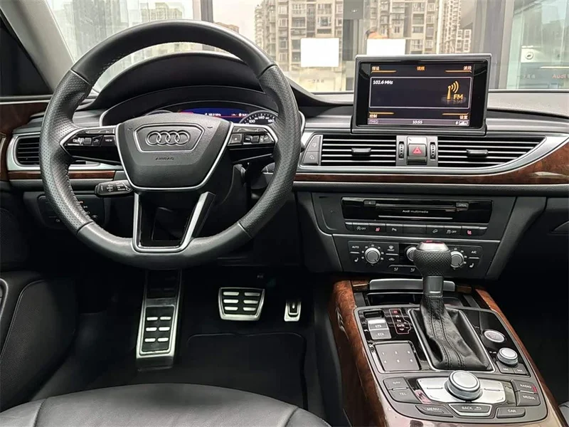 Audi A6 — фото 12