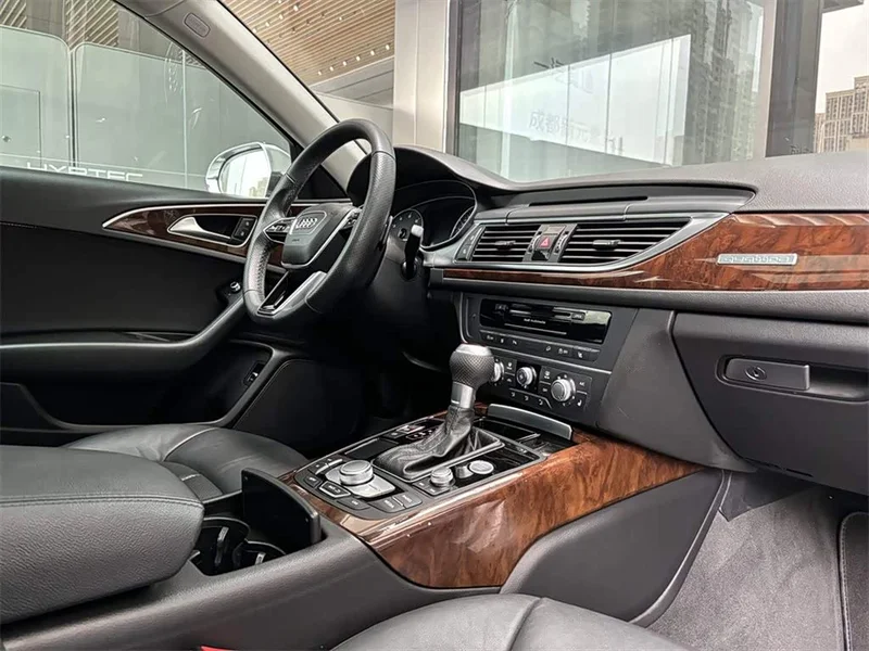 Audi A6 — фото 13