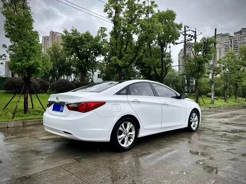 Hyundai Sonata — фото 9