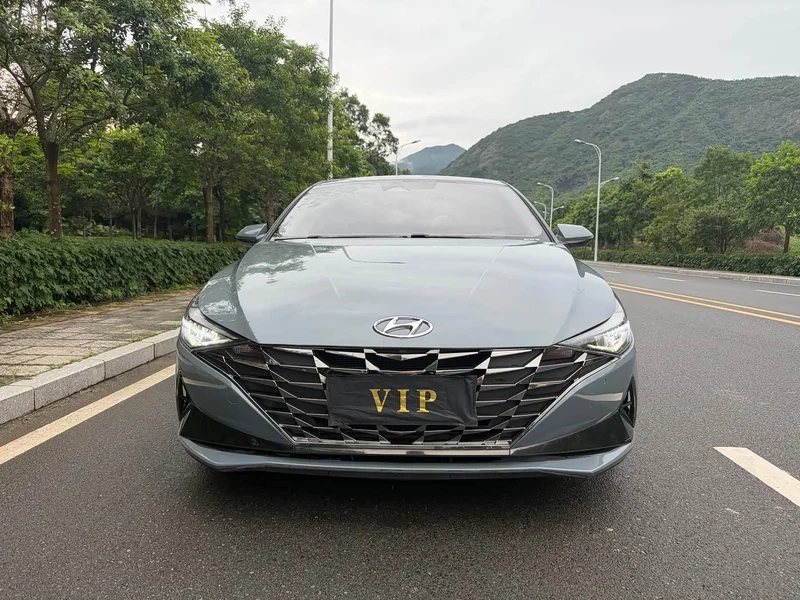 Hyundai Elantra — фото 2