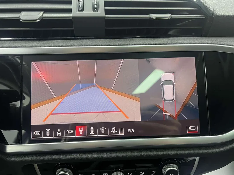 Audi Q3 Sportback — фото 15