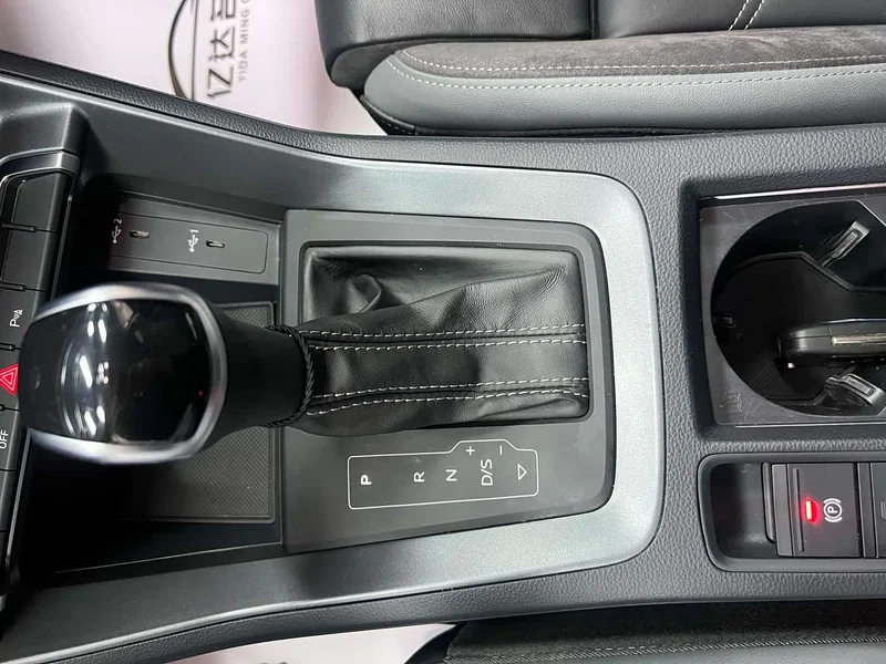 Audi Q3 Sportback — фото 21