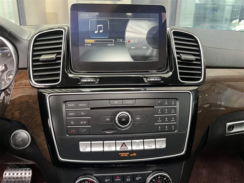 Mercedes-Benz GLS — фото 11