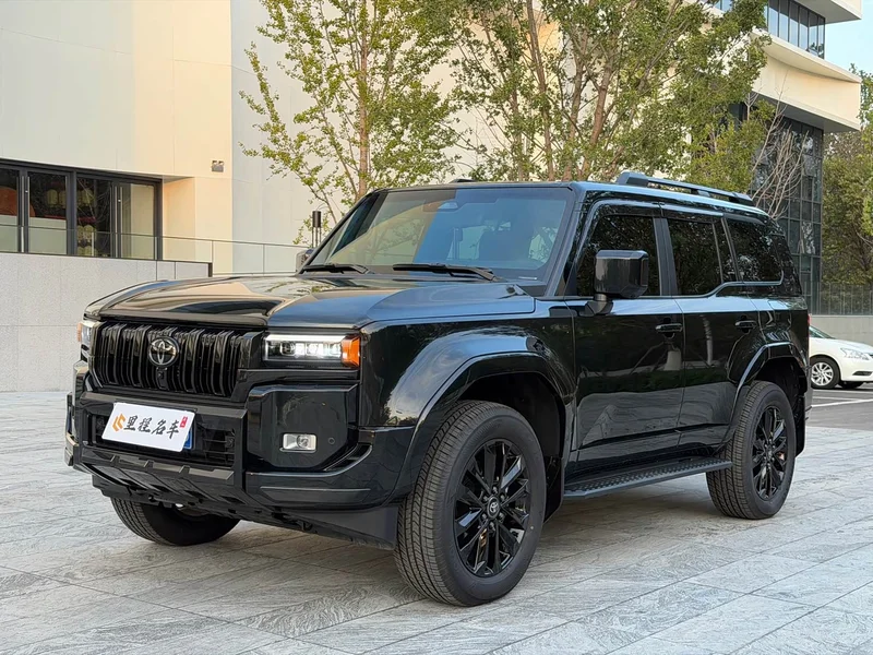 Toyota Prado — фото 1