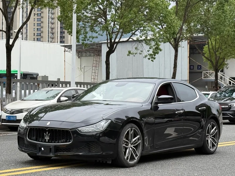 Maserati Ghibli — фото 1