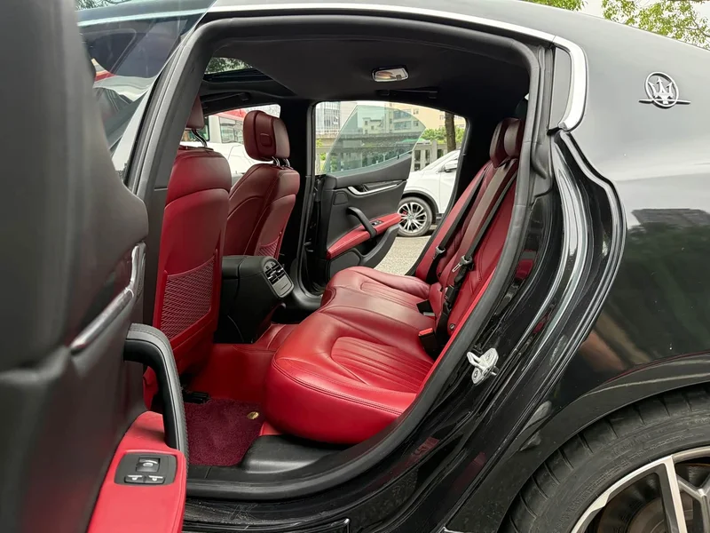 Maserati Ghibli — фото 13