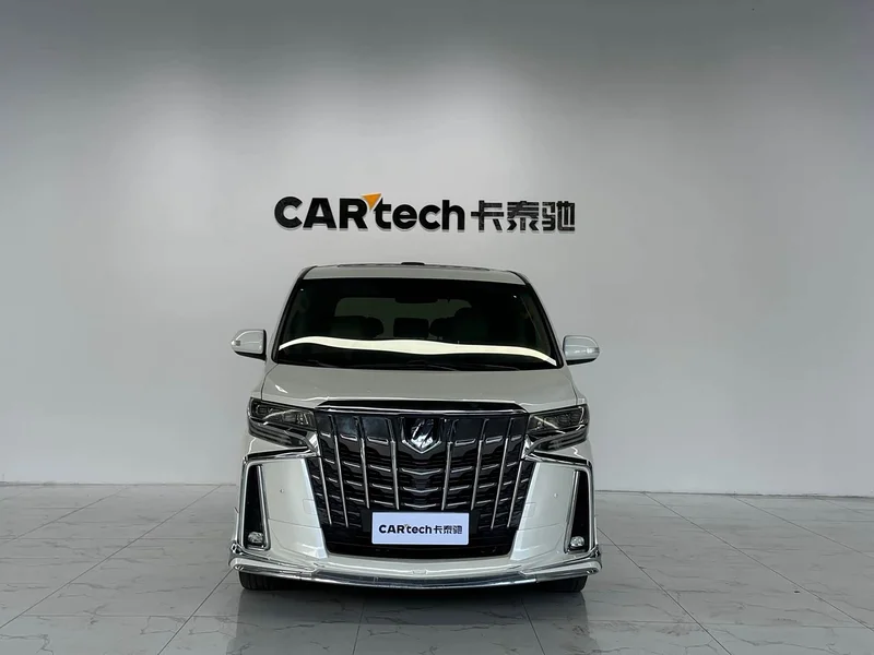 Toyota Alphard — фото 2