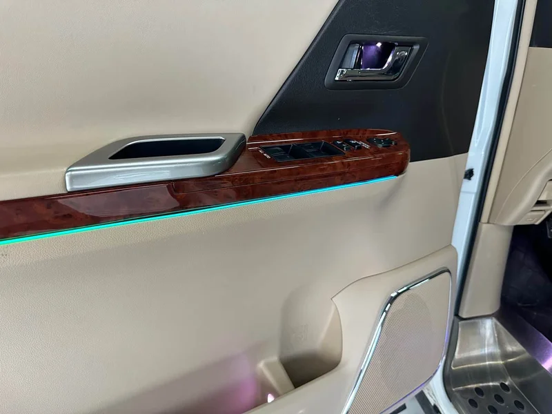 Toyota Alphard — фото 22