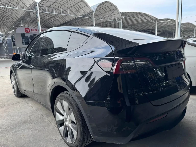 Tesla Model Y — фото 5