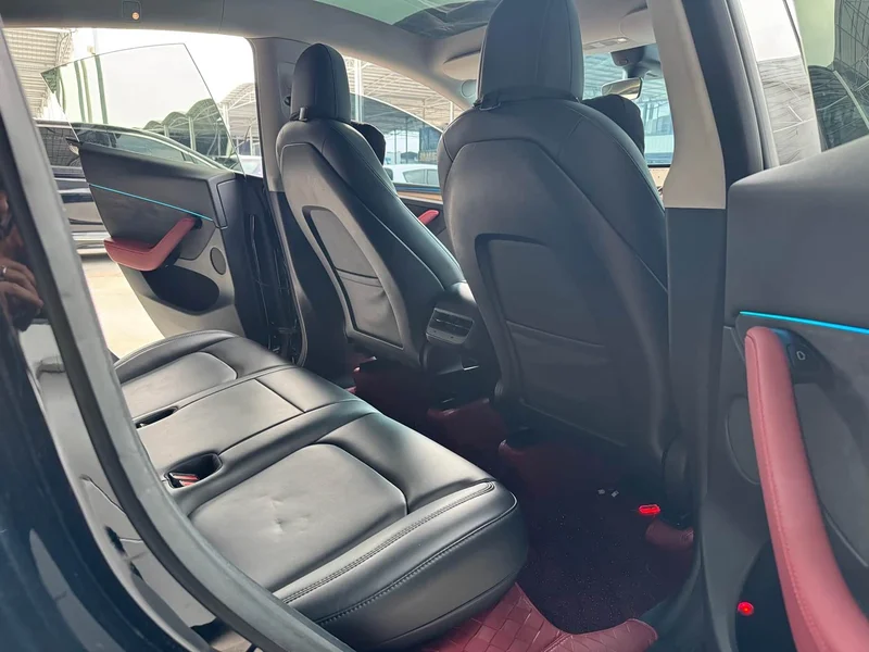 Tesla Model Y — фото 8