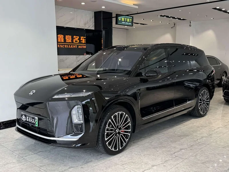 NIO ES8