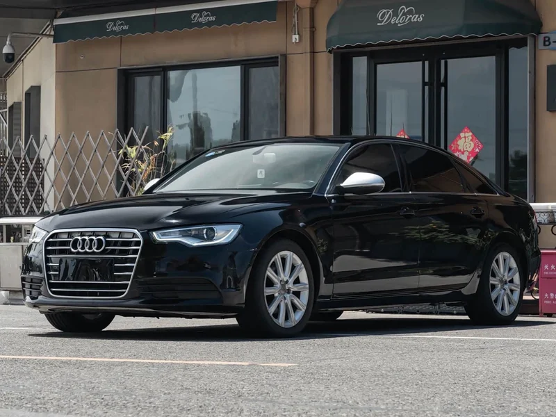 Audi A6L — фото 1