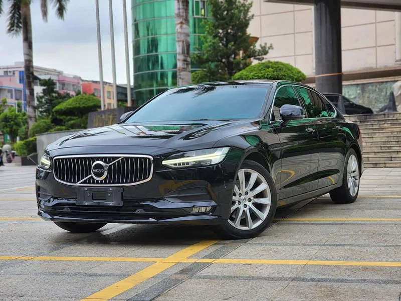 Volvo S90 — фото 1